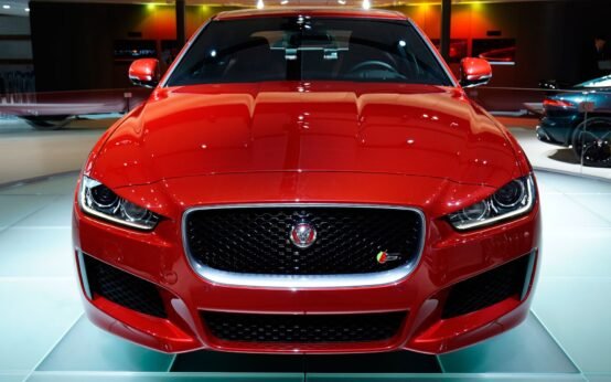 How-Green-Is-Your-Is-A-Jaguar-Xe-Or-An-Apple-Romero-Building